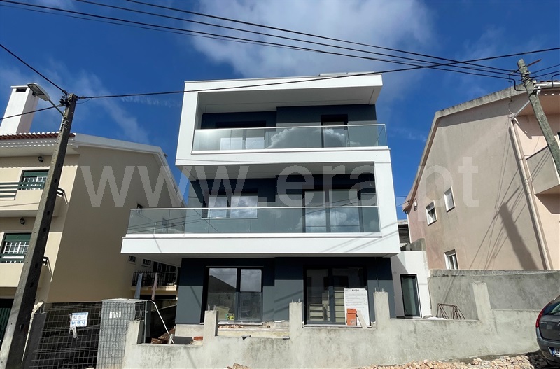Moradia Isolada T5 / Odivelas, Casal Novo