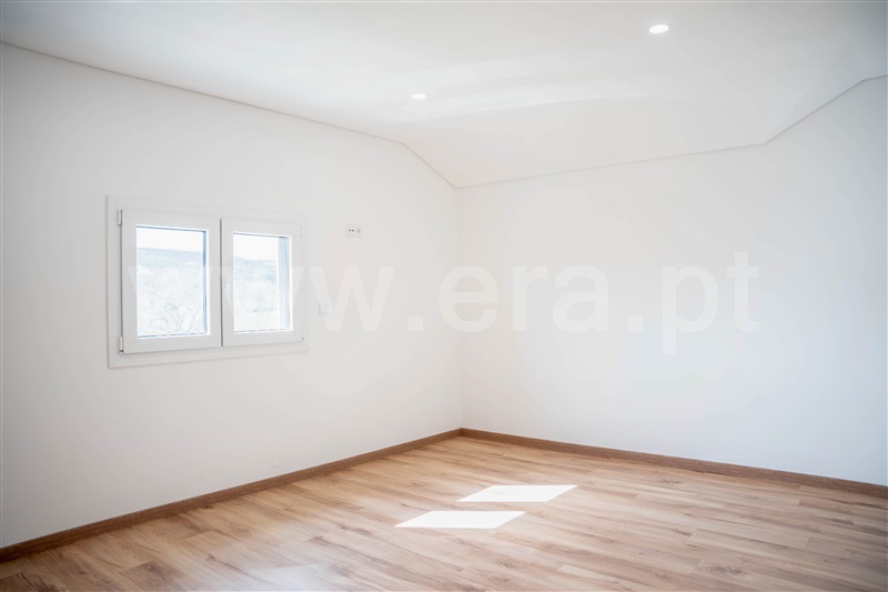 Moradia Isolada T5 com Nova Penedono, Penedono e Granja - 1475006 - 17