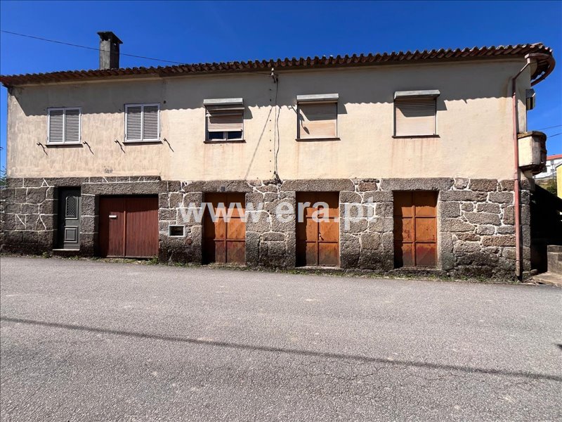 Moradia T5 à venda em Santa Comba Dão e Couto do Mosteiro, Santa Comba Dão — foto 2