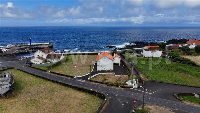 Moradia Isolada T5 / São Roque do Pico, Santo Amaro