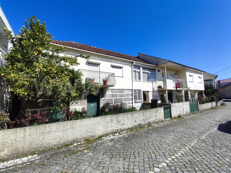 Moradia Isolada T5 Sátão, Romãs, Decermilo e Vila Longa - 1320197 - 2