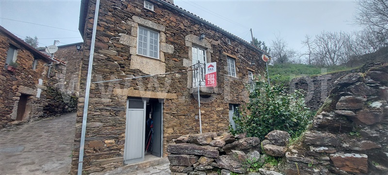 Moradia Isolada T5 / Seia, Sandomil