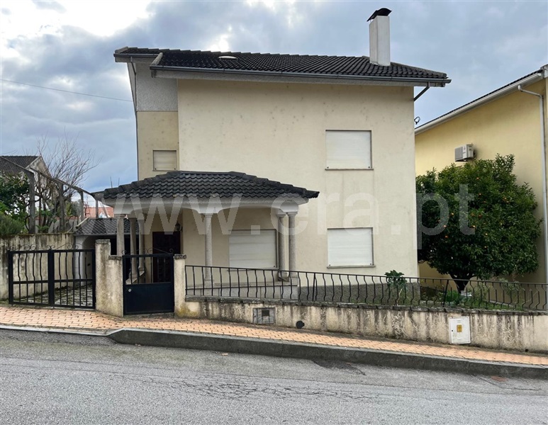 Moradia Isolada T5 / Seia, Seia