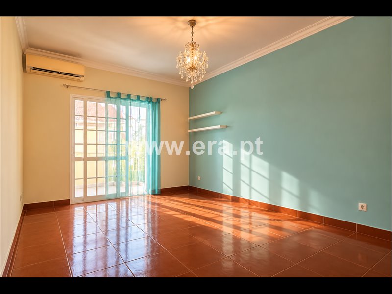 Moradia T5 à venda em Fernão Ferro, Seixal — foto 13