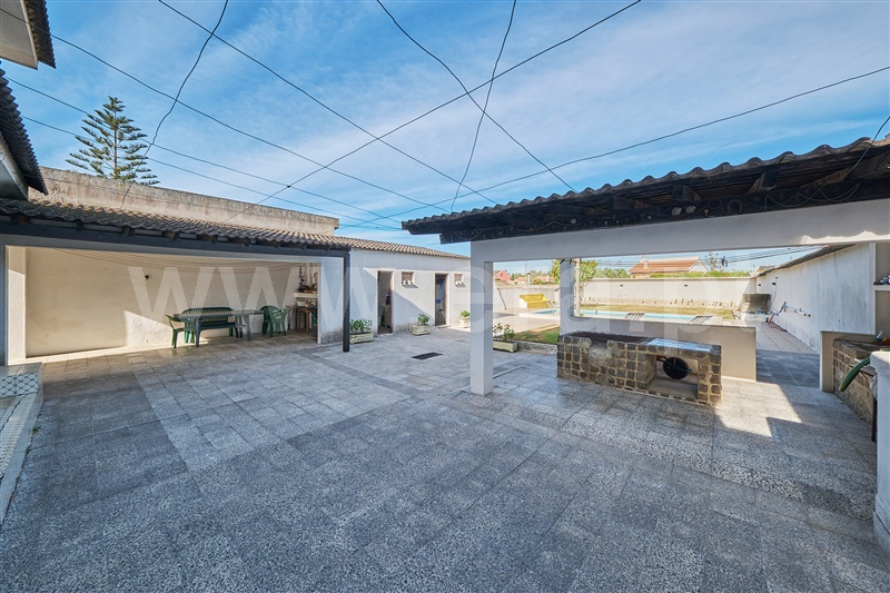Moradia T5 à venda em Fernão Ferro, Seixal — foto 15