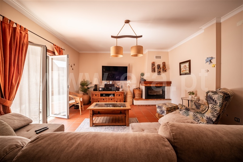 Moradia T5 em Madalena e Beselga, €575.000