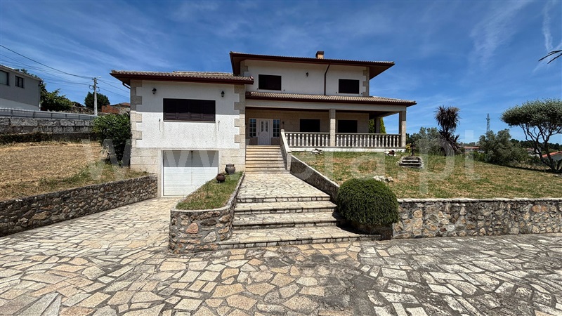 Moradia Isolada T5 / Vila Pouca de Aguiar, Bornes de Aguiar