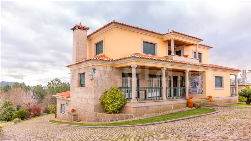 Moradia T5 à venda em Andrães, Vila Real — foto 7