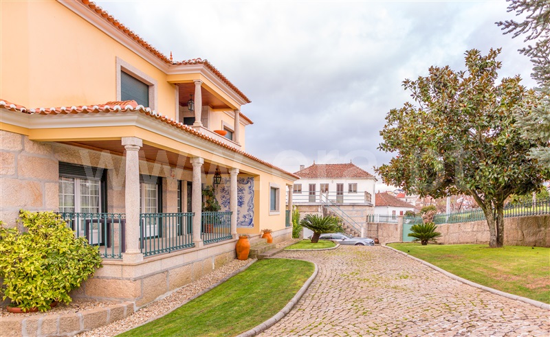 Moradia T5 à venda em Andrães, Vila Real — foto 8