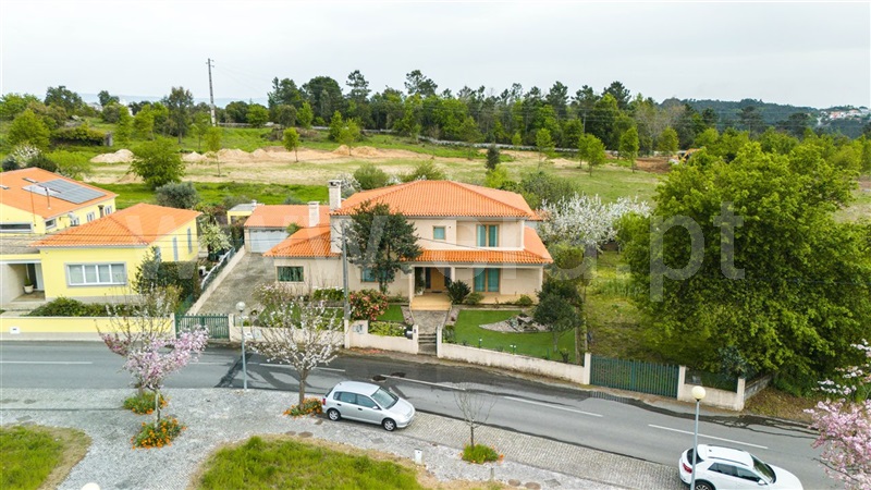 Moradia Isolada T5 / Viseu, Orgens