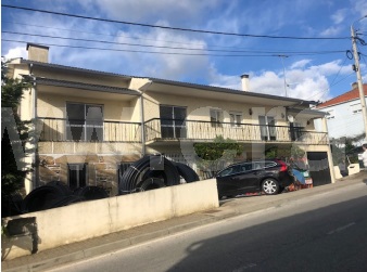 Moradia Isolada T6 / Armamar, São Martinho das Chãs
