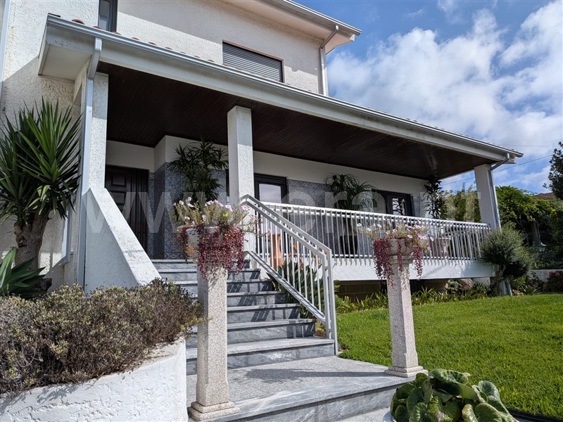 Moradia Isolada T6 / Barcelos, Areias