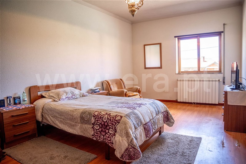 Moradia Isolada T6 com Terreno Castro Daire, Castro Daire - 1475533 - 9