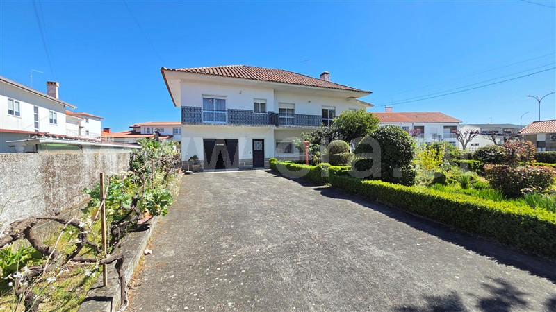 Moradia Isolada T6 / Celorico da Beira, Celorico (São Pedro e Santa Maria) e Vila Boa do Mondego