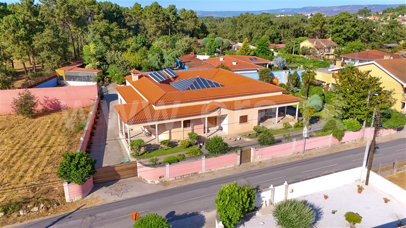 Moradia Isolada T6 / Chaves, Vale de Anta