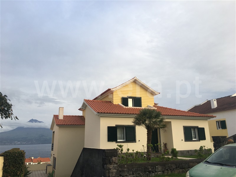 Moradia Isolada T6 / Horta, Horta (Matriz)