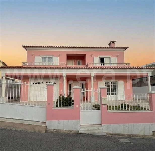 Moradia T6+ em Ericeira, Ericeira, €610.000