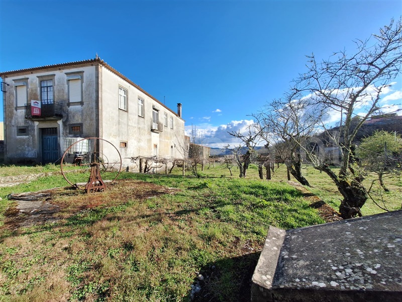 Moradia Isolada T6 / Meda, Pai Penela, Mêda