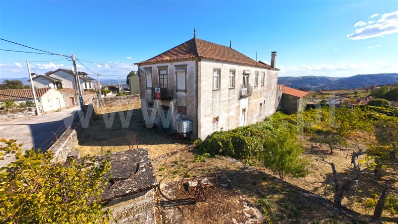 Moradia Isolada T6 / Meda, Pai Penela, Mêda