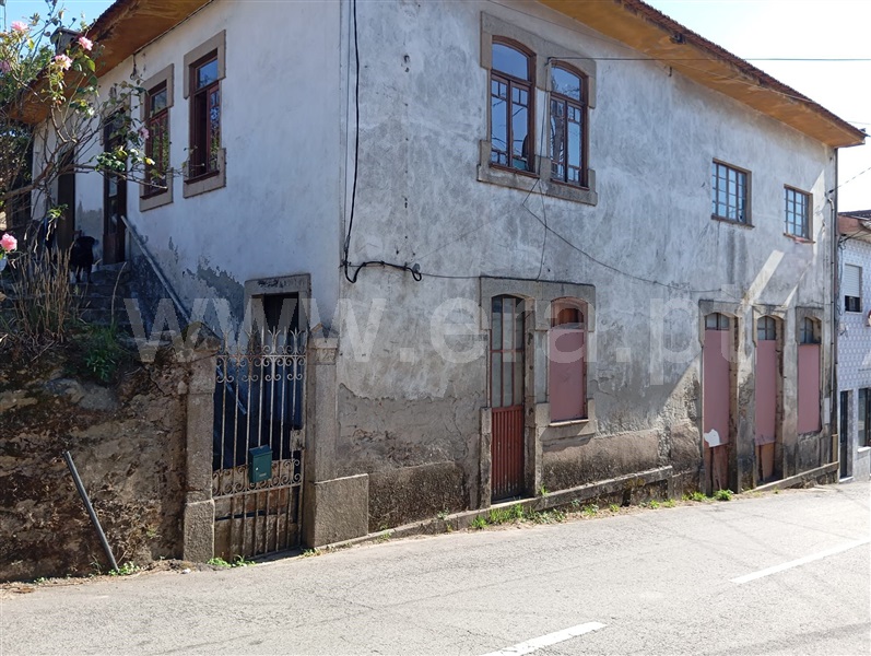 Moradia Isolada T6 / Oliveira de Azeméis, Vila de Cucujães