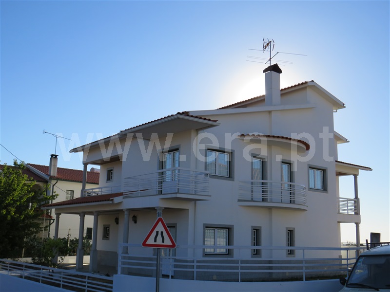 Moradia Isolada T6 / Oliveira do Hospital, Oliveira do Hospital e São Paio de Gramaços