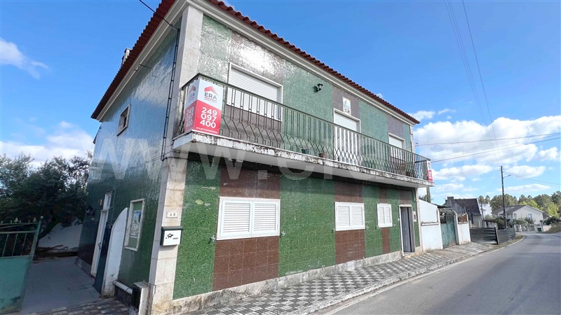 Moradia Isolada T6 / Ourém, Freixianda, Ribeira do Fárrio e Formigais