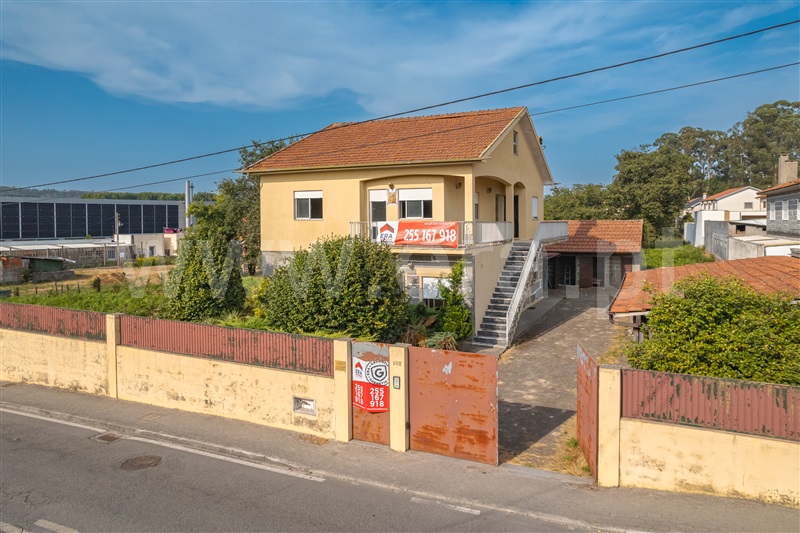 Moradia Isolada T6 / Paços de Ferreira, Carvalhosa