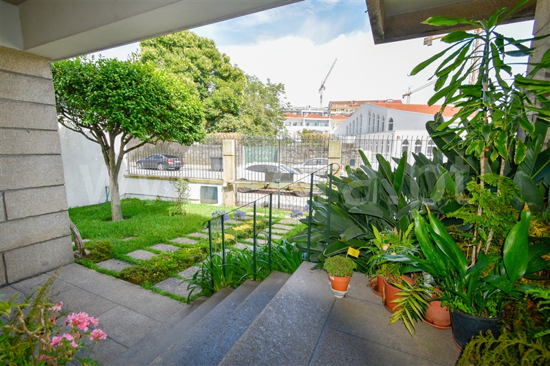 Moradia Isolada T6 / Porto, Areosa - View 3