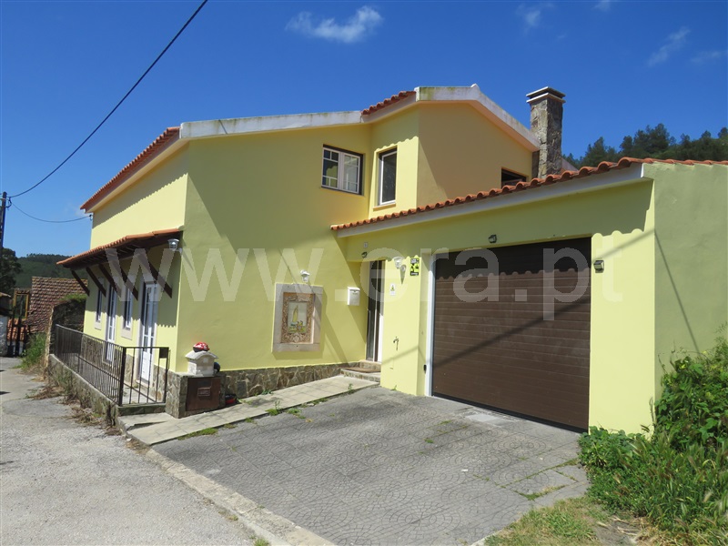 Moradia Isolada T6 / Rio Maior, Alcobertas