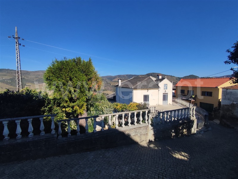 Moradia Isolada T6 / Tabuaço, Távora e Pereiro