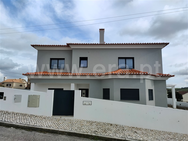 Moradia Isolada T6 / Torres Vedras, Ventosa