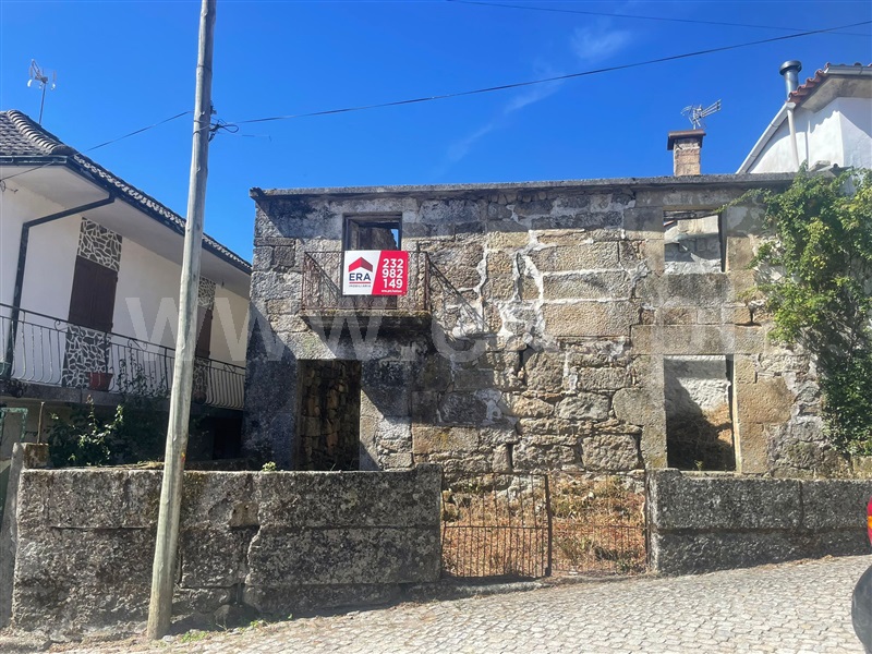 Moradia Isolada / Vila Nova de Paiva, Vila Nova de Paiva, Alhais e Fráguas