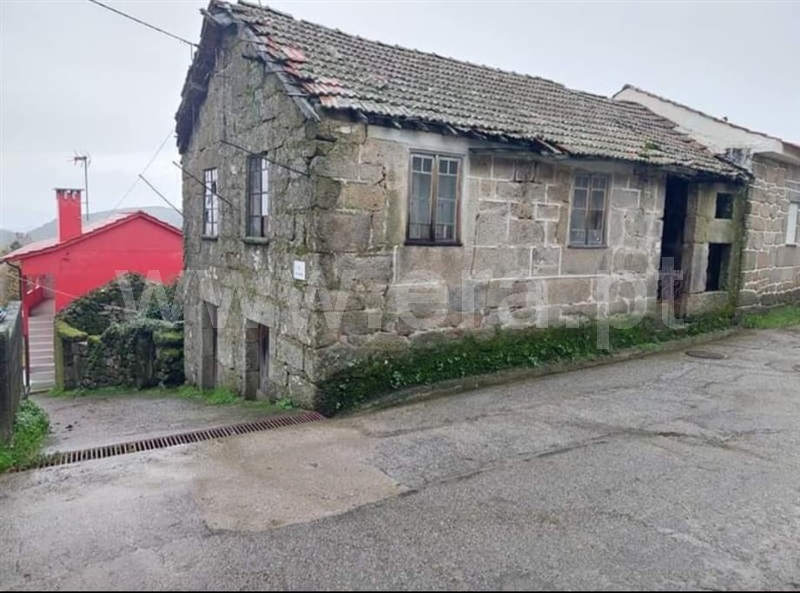 Moradia Isolada / Vouzela, Vouzela e Paços de Vilharigues