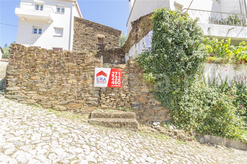 Moradia / Manteigas, Sameiro