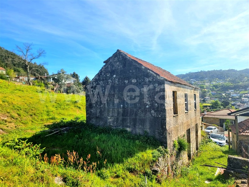 Moradia / Marco de Canaveses, Sande e São Lourenço