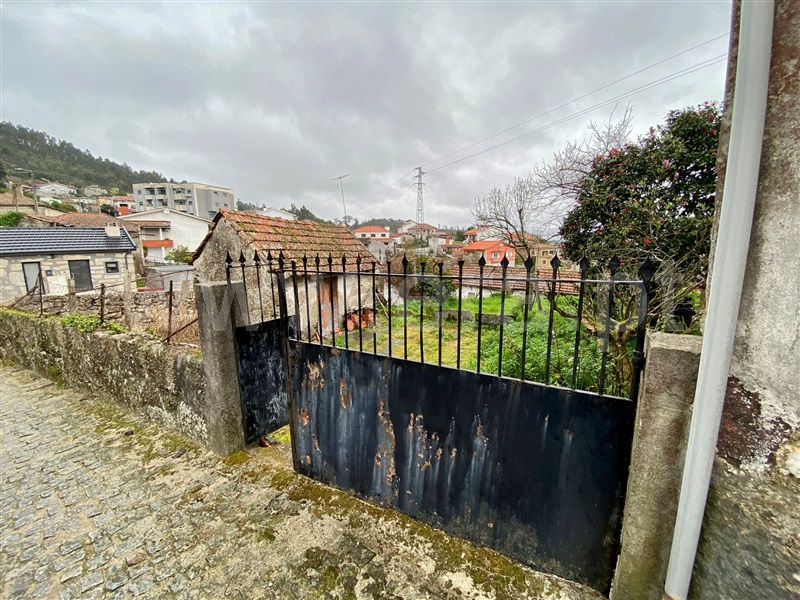 Moradia  Paredes, Parada de Todeia - 1315149 - 1