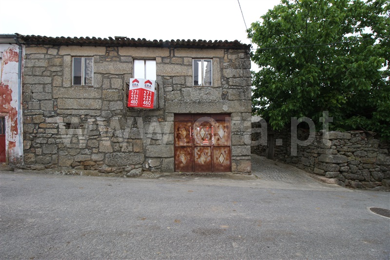 Moradia / Pinhel, Pínzio