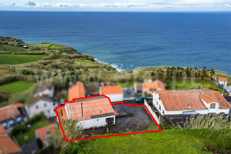 Moradia / Ponta Delgada, Remédios