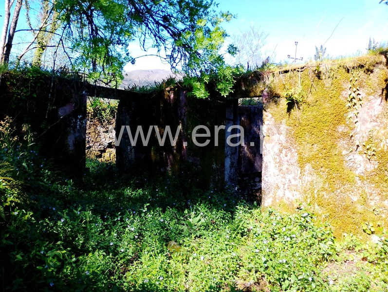 Moradia Rústica / Arcos de Valdevez, Alvora e Loureda