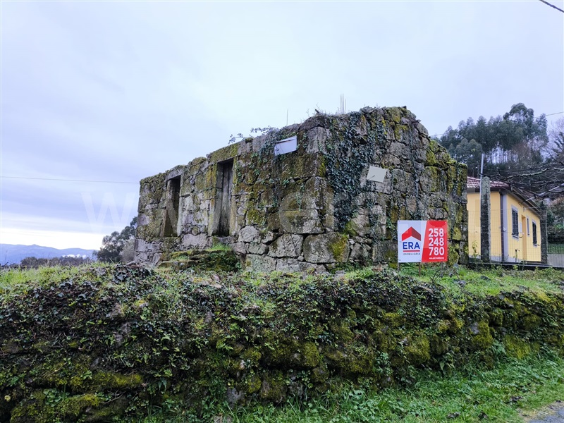 Terreno com ruina  Arcos de Valdevez, Eiras e Mei - 1466531 - 2