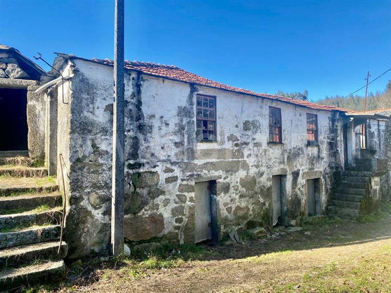 Moradia Rústica / Cinfães, Fornelos