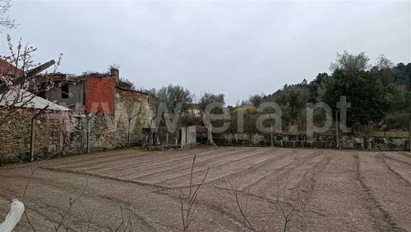 Moradia Rústica T0 com Terreno Chaves, Pereira de Veiga - 1419378 - 2