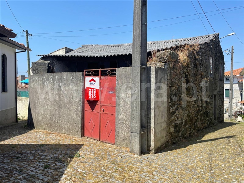 Moradia Rústica / Mangualde, Fornos de Maceira Dão