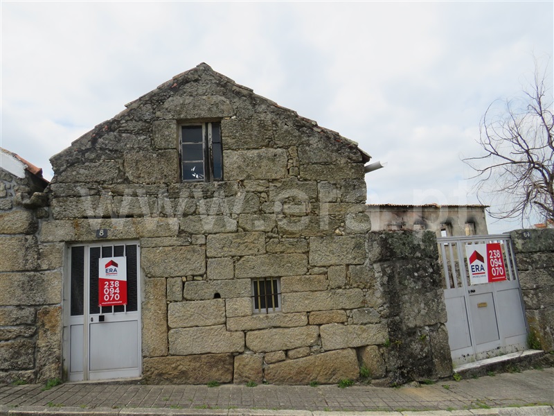 Moradia Rústica / Oliveira do Hospital, Ervedal da Beira