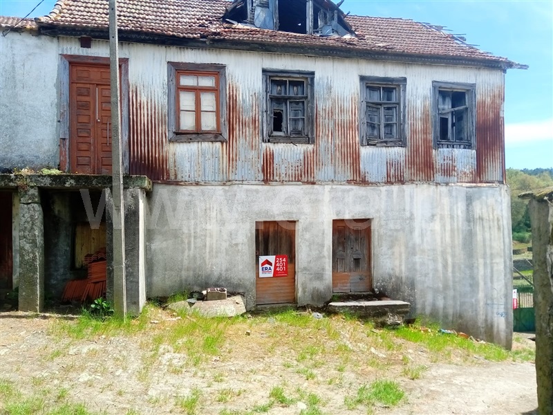 Moradia Rústica / Peso da Régua, Poiares e Canelas