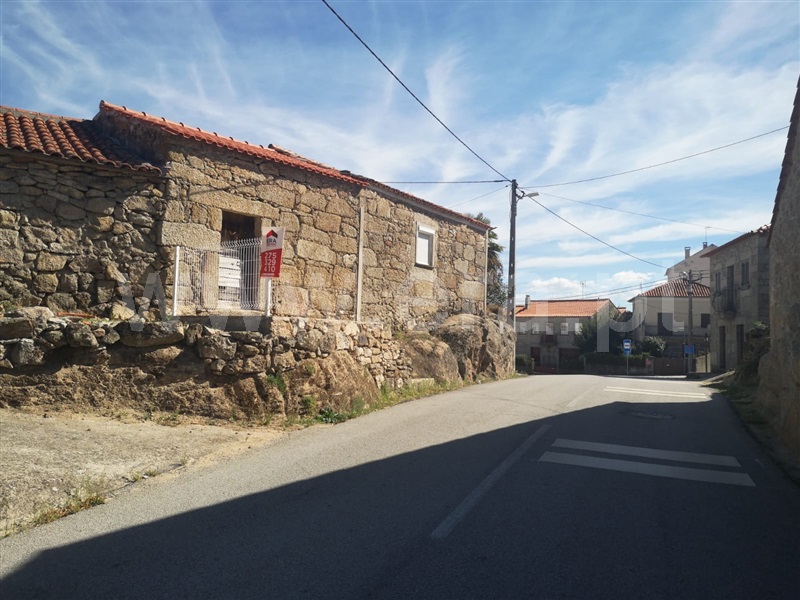 Moradia Rústica / Sabugal, Sortelha