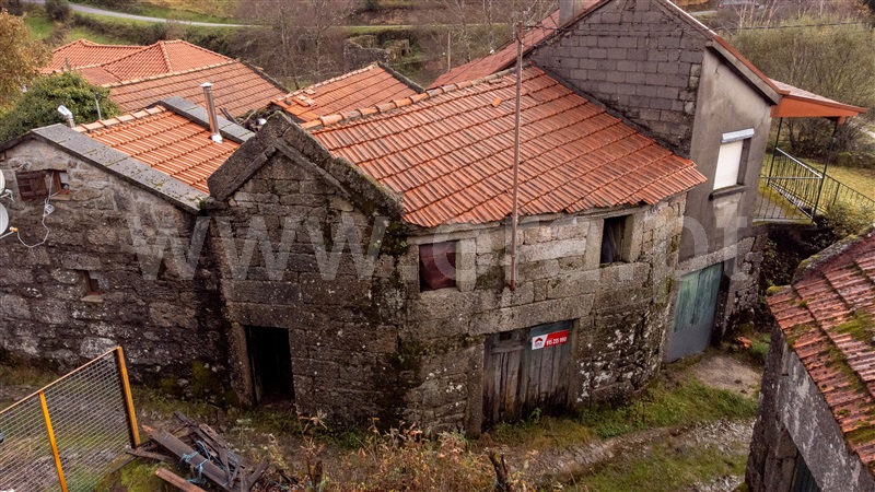 Moradia Rústica T1 / Melgaço, Castro Laboreiro e Lamas de Mouro