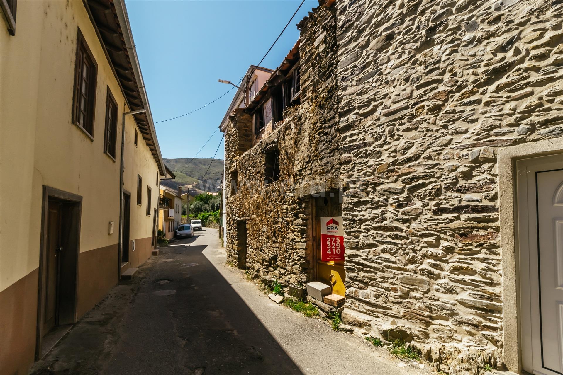 Fachada e Rua
