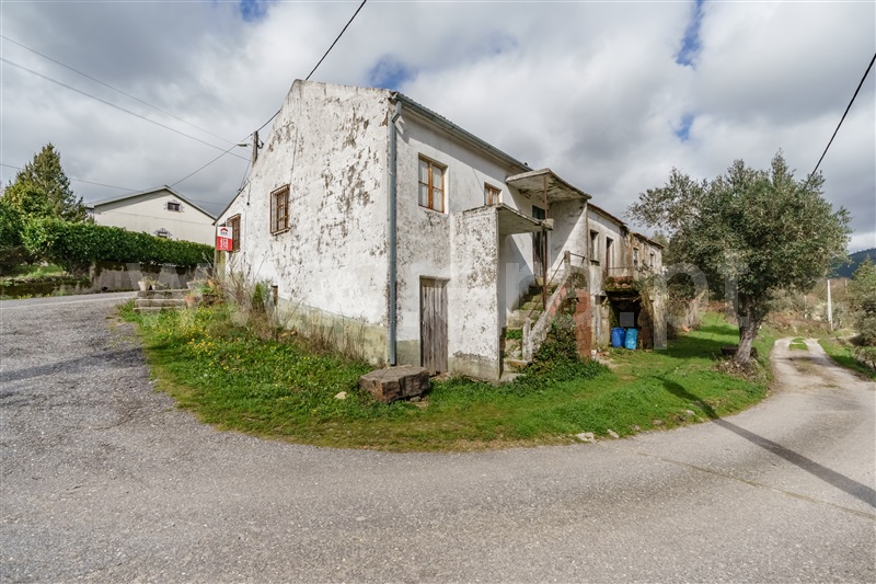 Moradia Rústica T2 / Covilhã, Teixoso
