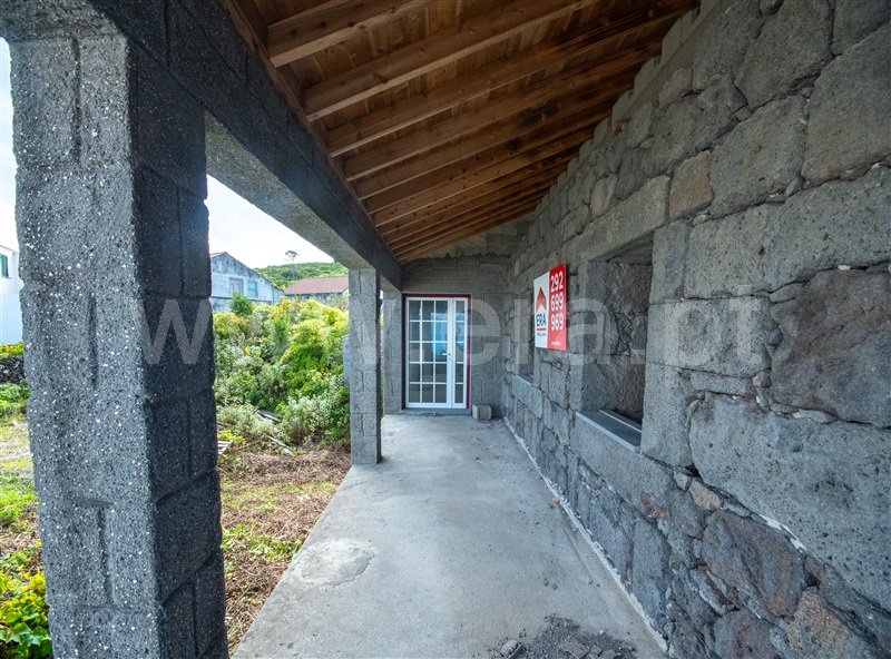 Moradia T2 à venda em Ribeirinha, Lajes do Pico — foto 4